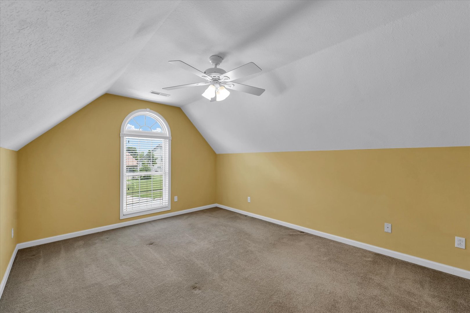1208 Waters Edge Road Champaign, IL 61822 - Photo 34 of 53 Gallery Image 34
