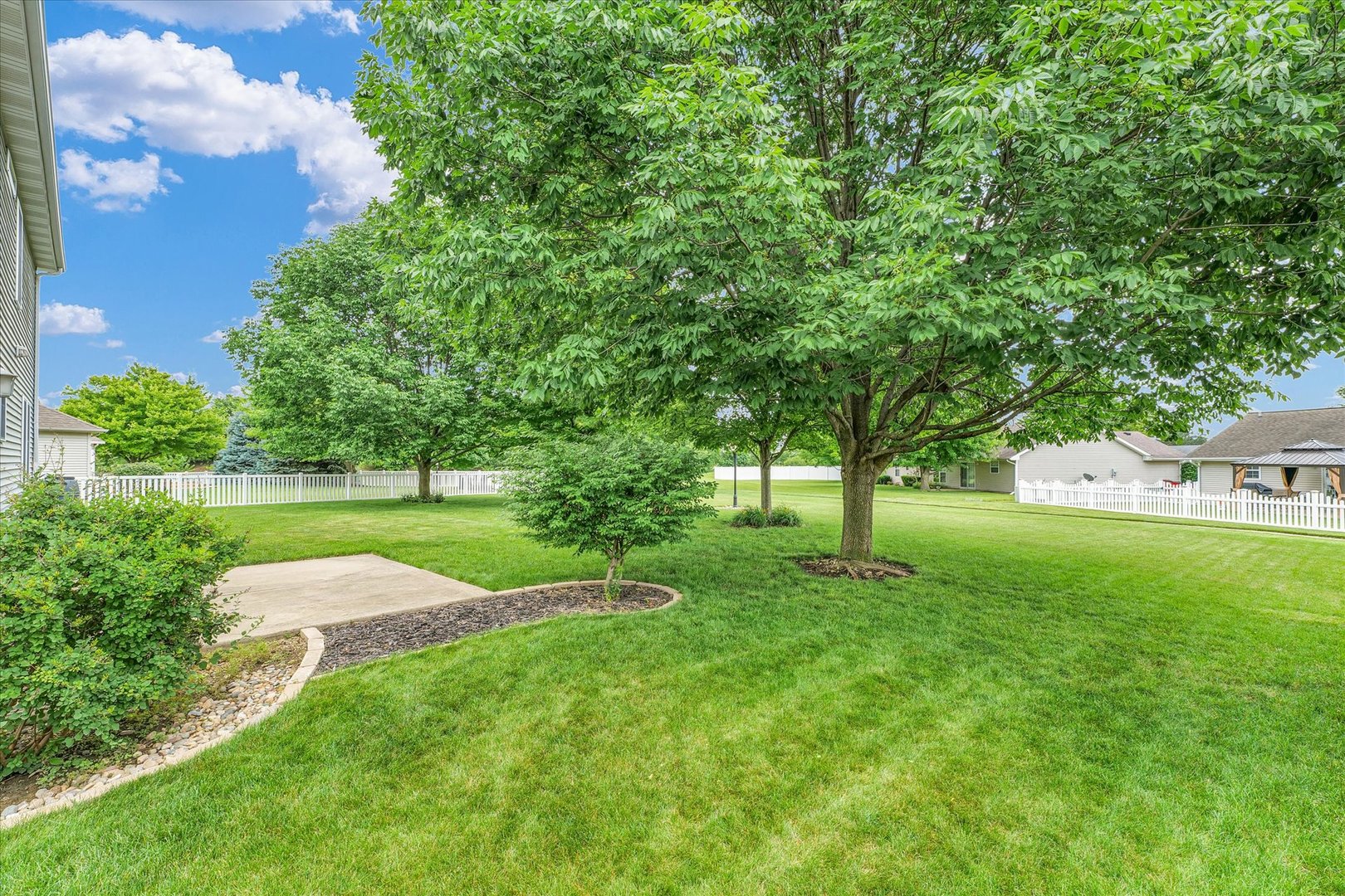 1208 Waters Edge Road Champaign, IL 61822 - Photo 47 of 53 Gallery Image 47