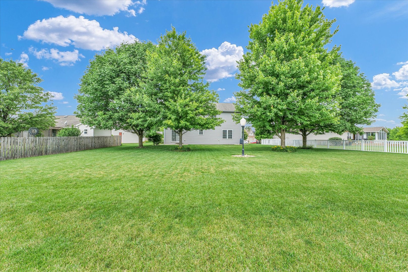 1208 Waters Edge Road Champaign, IL 61822 - Photo 49 of 53 Gallery Image 49