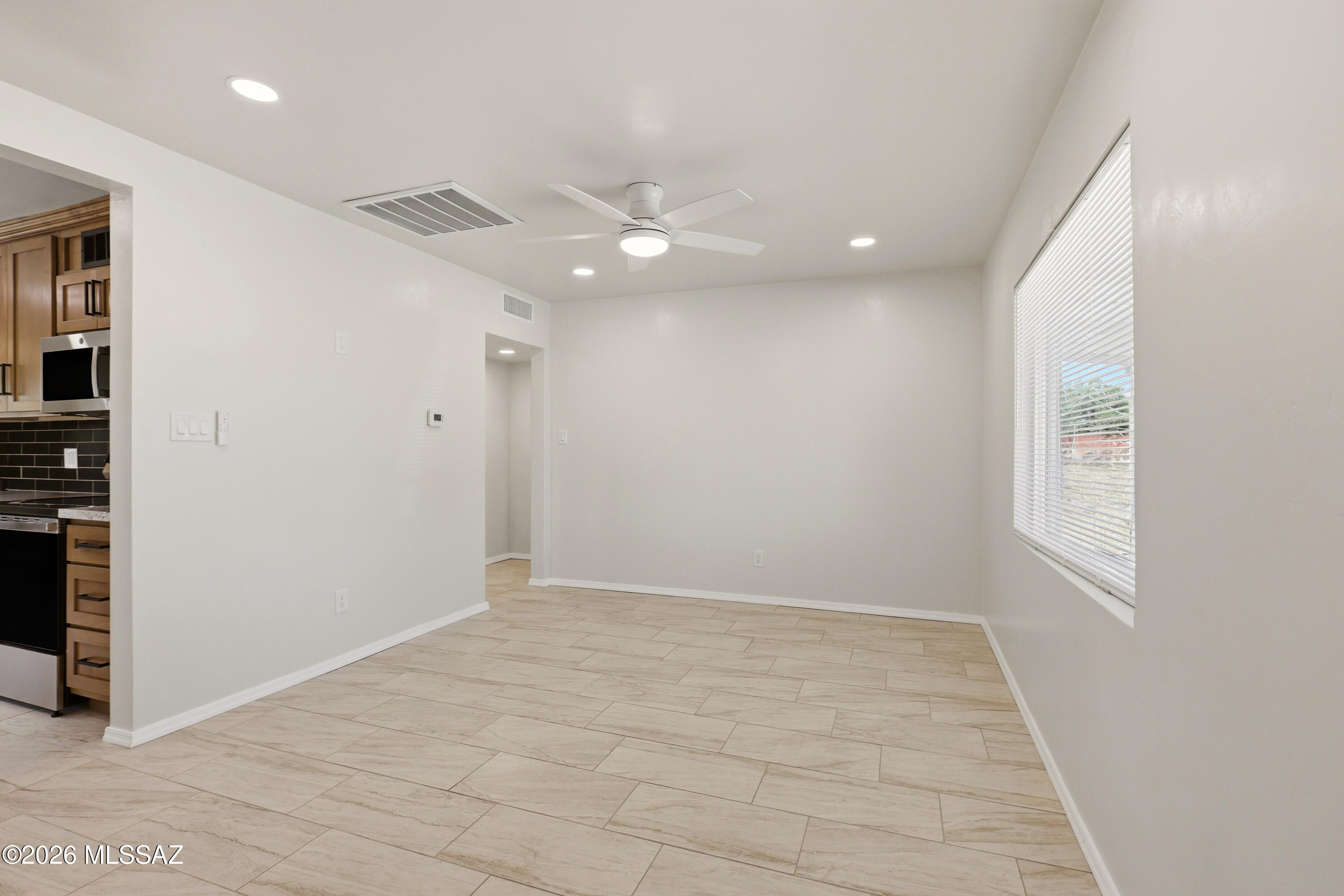2111 South Miramonte Stravenue Tucson, AZ 85713 - Photo 7 of 34 7. Living Room 3