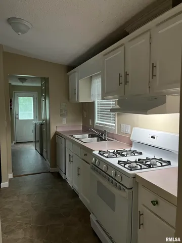 $49,000 | 3451 Ridge Avenue, Unit 65, Springfield, IL 62702