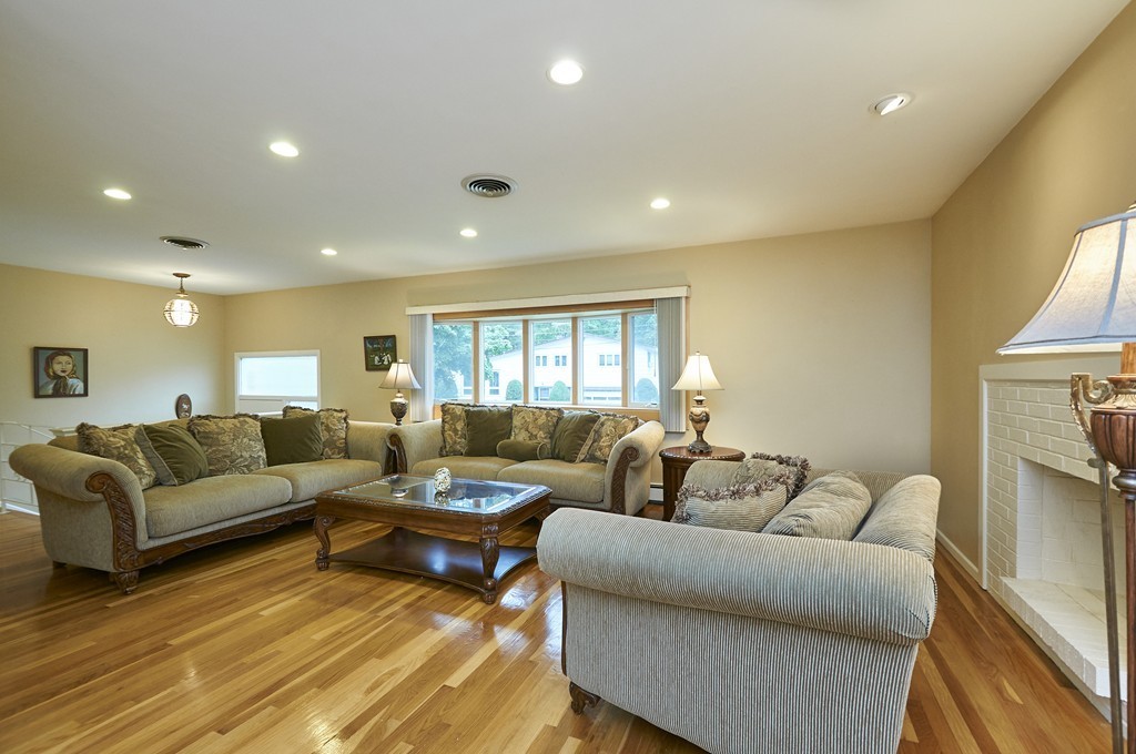506 Clinton Road Brookline, MA 02467 - Photo 3 of 10