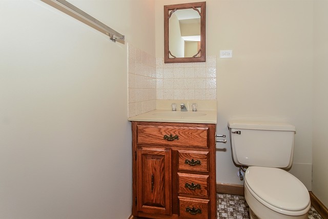 1011 East Irving Park Road Itasca, IL 60143 - Photo 17 of 18