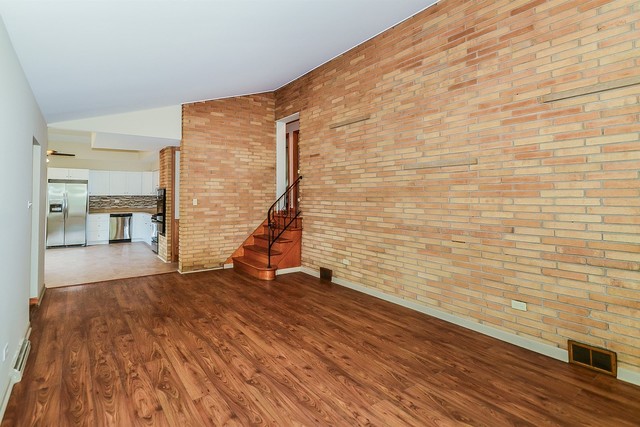 1011 East Irving Park Road Itasca, IL 60143 - Photo 3 of 18
