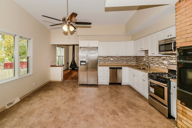 1011 East Irving Park Road Itasca, IL 60143 - Photo 4 of 18