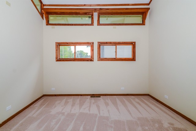 1011 East Irving Park Road Itasca, IL 60143 - Photo 8 of 18