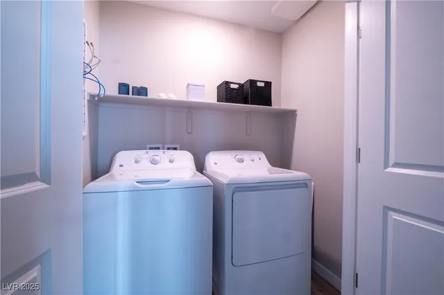 $2,400 | 7563 Jumping Cholla Court, Las Vegas, NV 89143