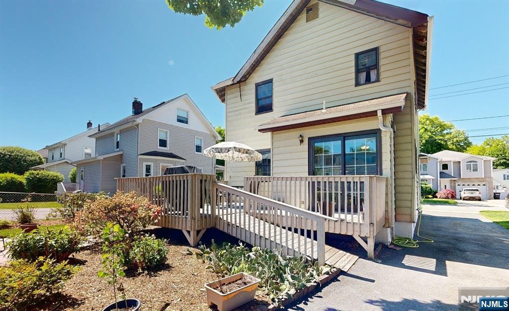 52 Terrace Avenue Rochelle Park, NJ 07662 - Photo 32 of 34