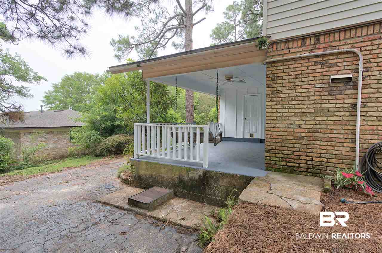 2715 Woodland Road Mobile, AL 36693 - Photo 22 of 28 Side View