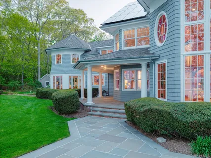 $10,250,000 | 5055 New Suffolk Road, New Suffolk, NY 11956