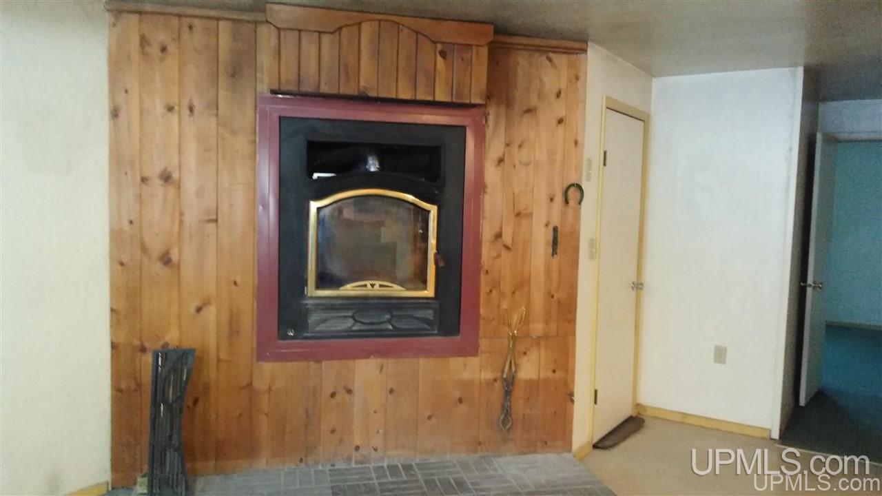 6685 65 Road Gladstone, MI 49837 - Photo 11 of 31