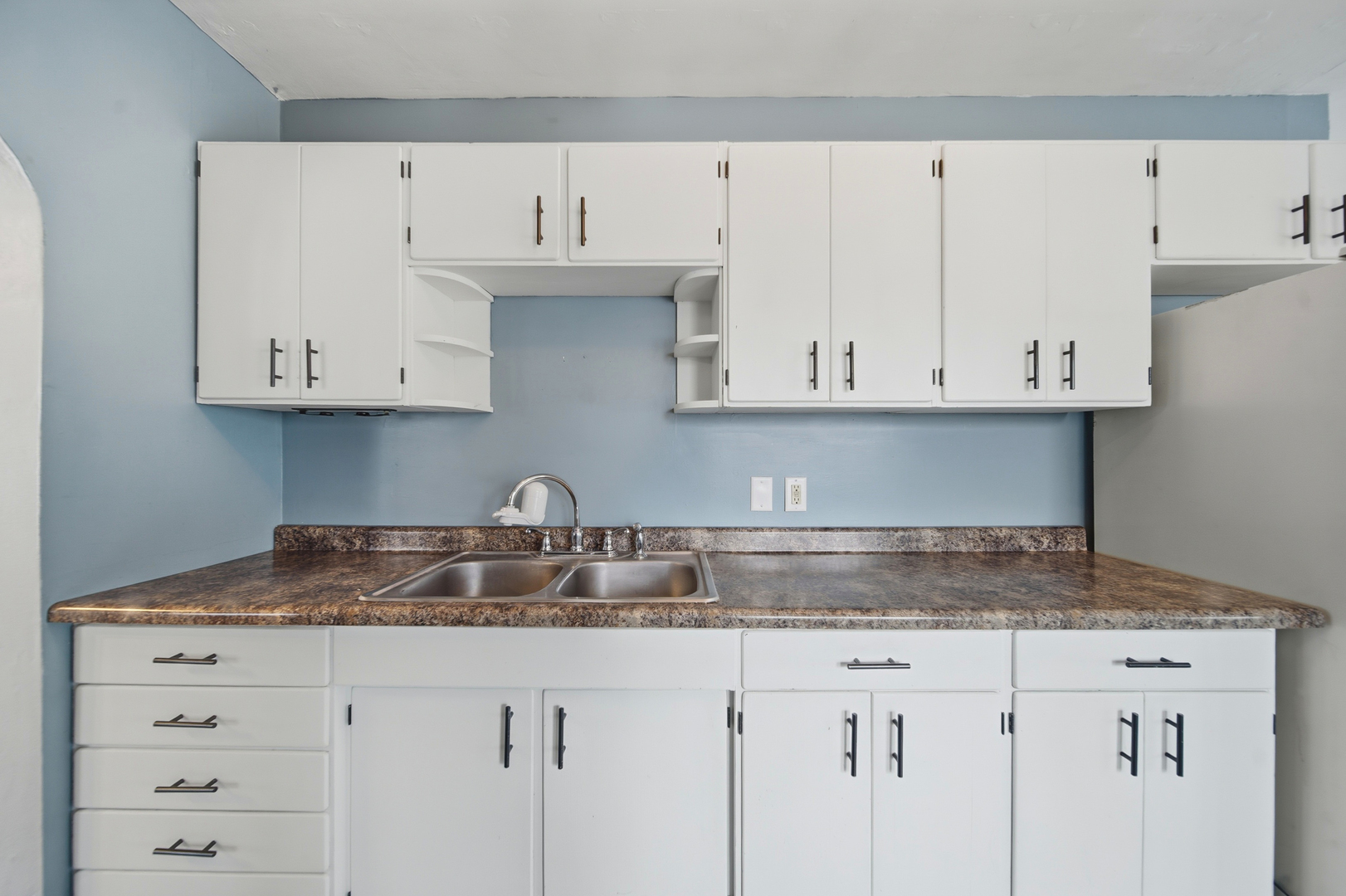 1024 Avery Avenue Dixon, IL 61021 - Photo 4 of 26