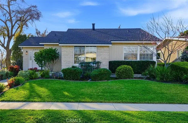 $1,015,000 | 2603 Ladoga Avenue, Long Beach, CA 90815