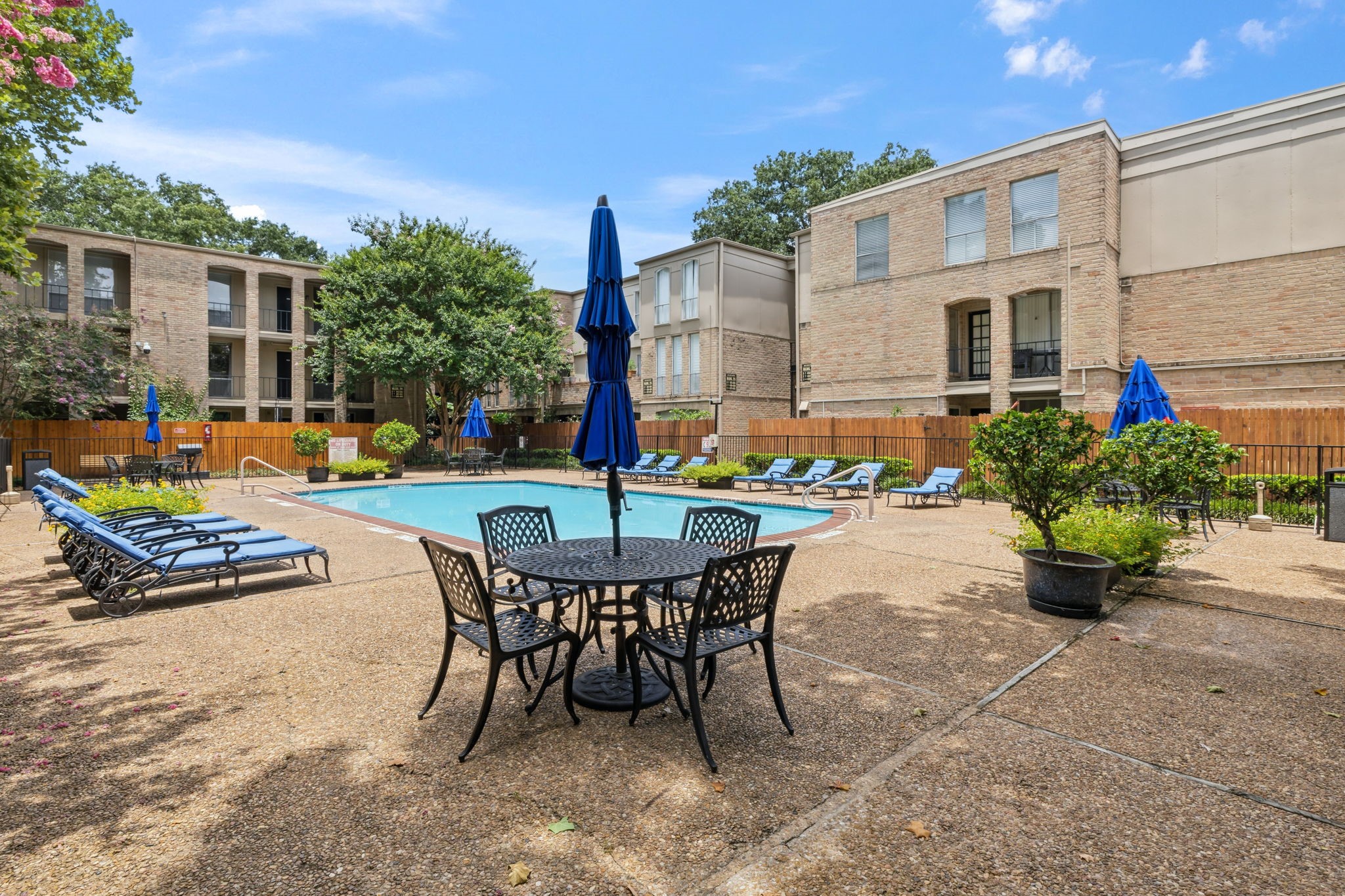 4641 Wild Indigo Street, Unit 433 Houston, TX 77027 - Photo 20 of 21