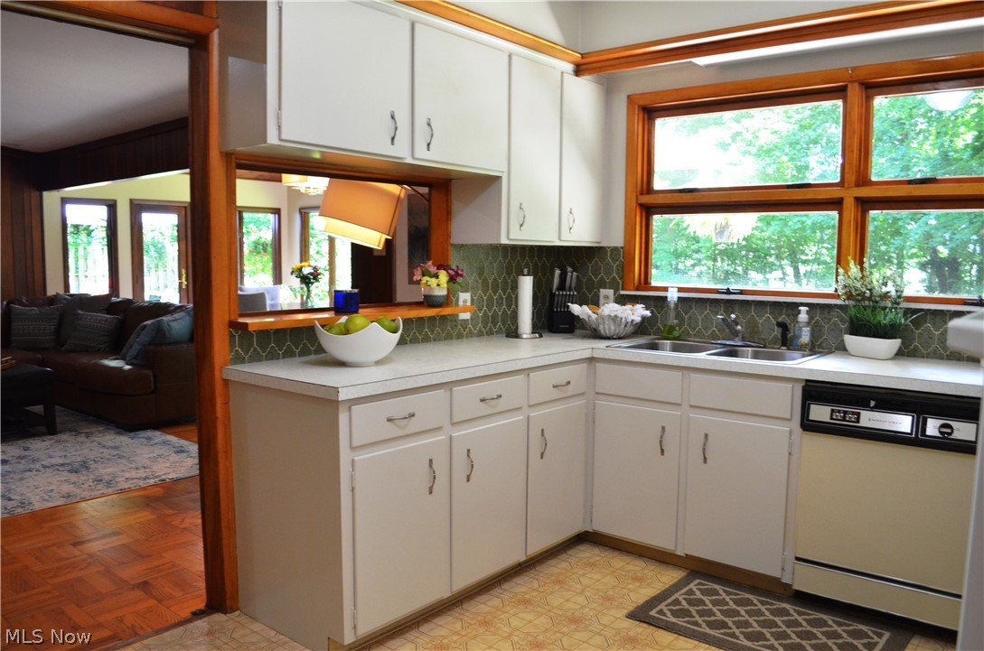 209 Harmony Hills Road Akron, OH 44321 - Photo 10 of 28