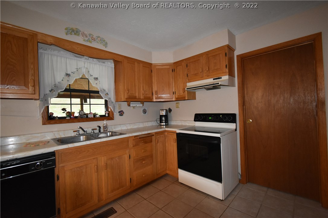 167 Samp Branch Road Ona, WV 25545 - Photo 14 of 28 Gallery Image 14