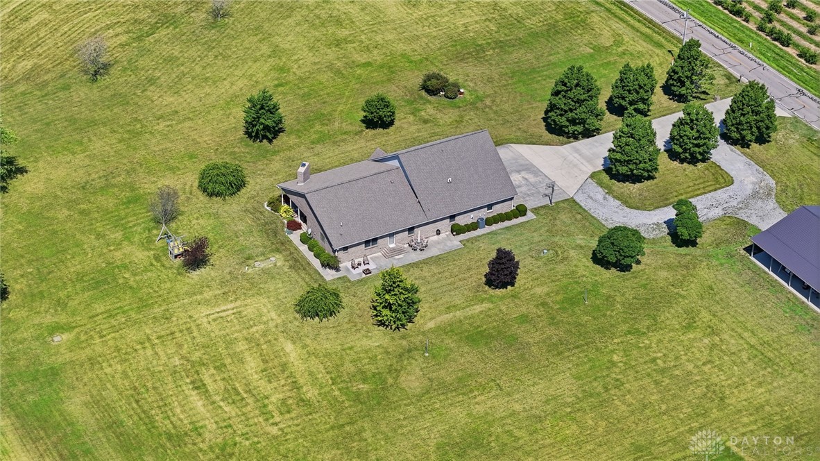 8400 North Montgomery County Line Road Brookville, OH 45309 - Photo 3 of 72