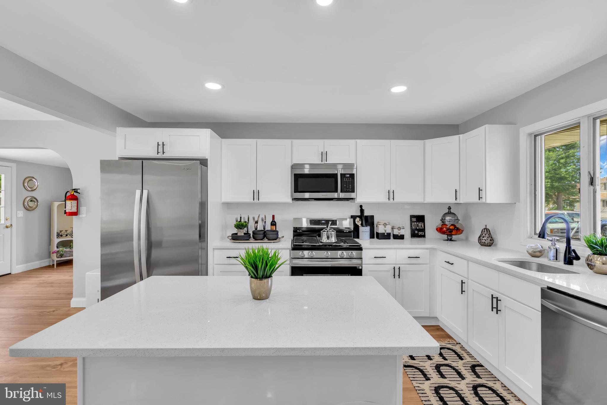 23 Downing Road Hamilton, NJ 08690 - Photo 2 of 50