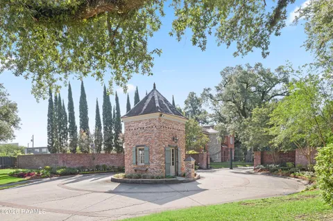 $1,540,000 | 109 Mossy Oaks Avenue, Lafayette, LA 70503