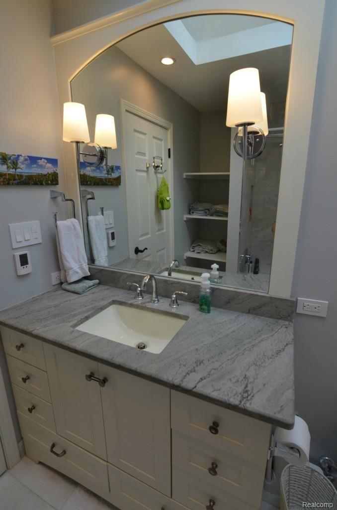 16260 Beverly Road Franklin, MI 48025 - Photo 15 of 34 DSC_0228.jpg