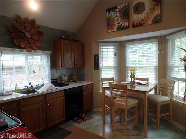 414 Shadybrook Road High Point, NC 27265 - Photo 5 of 15 Kitchen.
