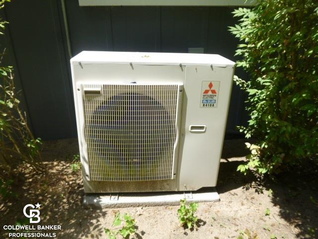 7722 Big Hand Road Columbus, MI 48063 - Photo 41 of 47 Mitshubishi Heat Pump/Air
