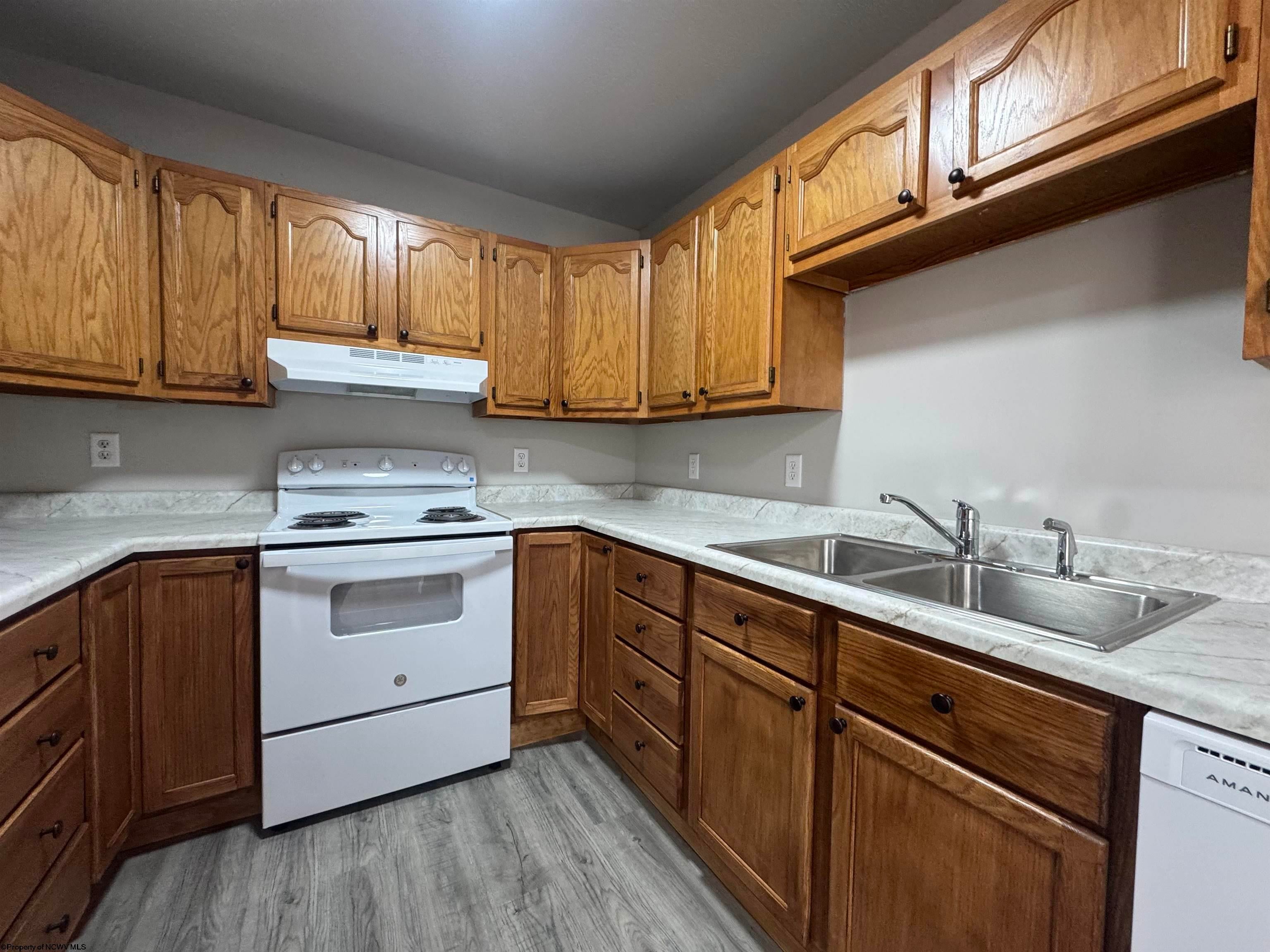 511 Scenic, Unit 511 Fairmont, WV 26554 - Photo 6 of 25 Gallery Image 6