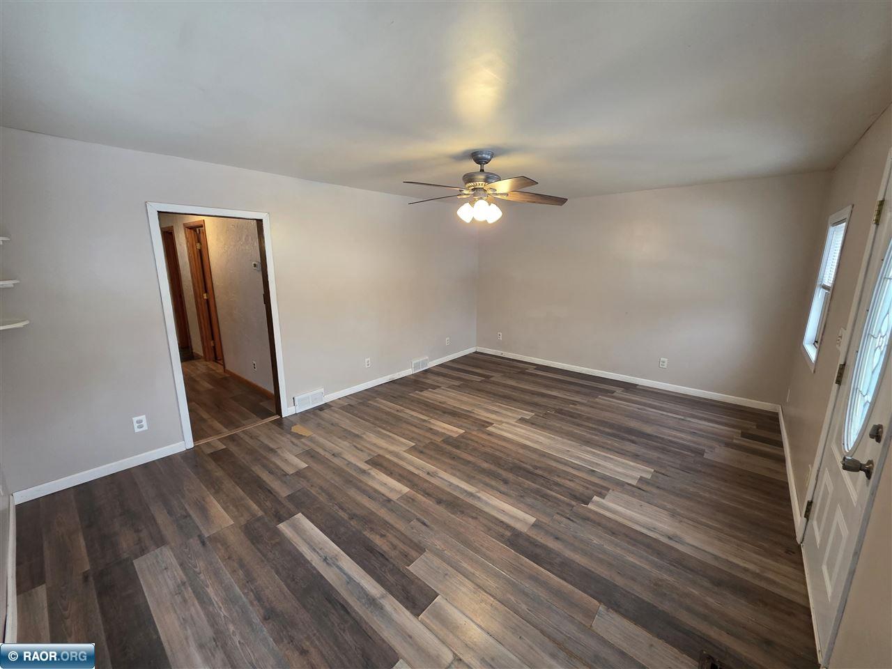 326 5th Street Southwest Chisholm, MN 55719 - Photo 4 of 22