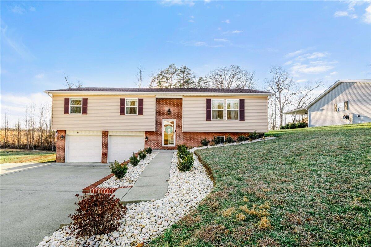 332 Hickory Ridge Drive Corbin, KY 40701 - Photo 39 of 41 Front