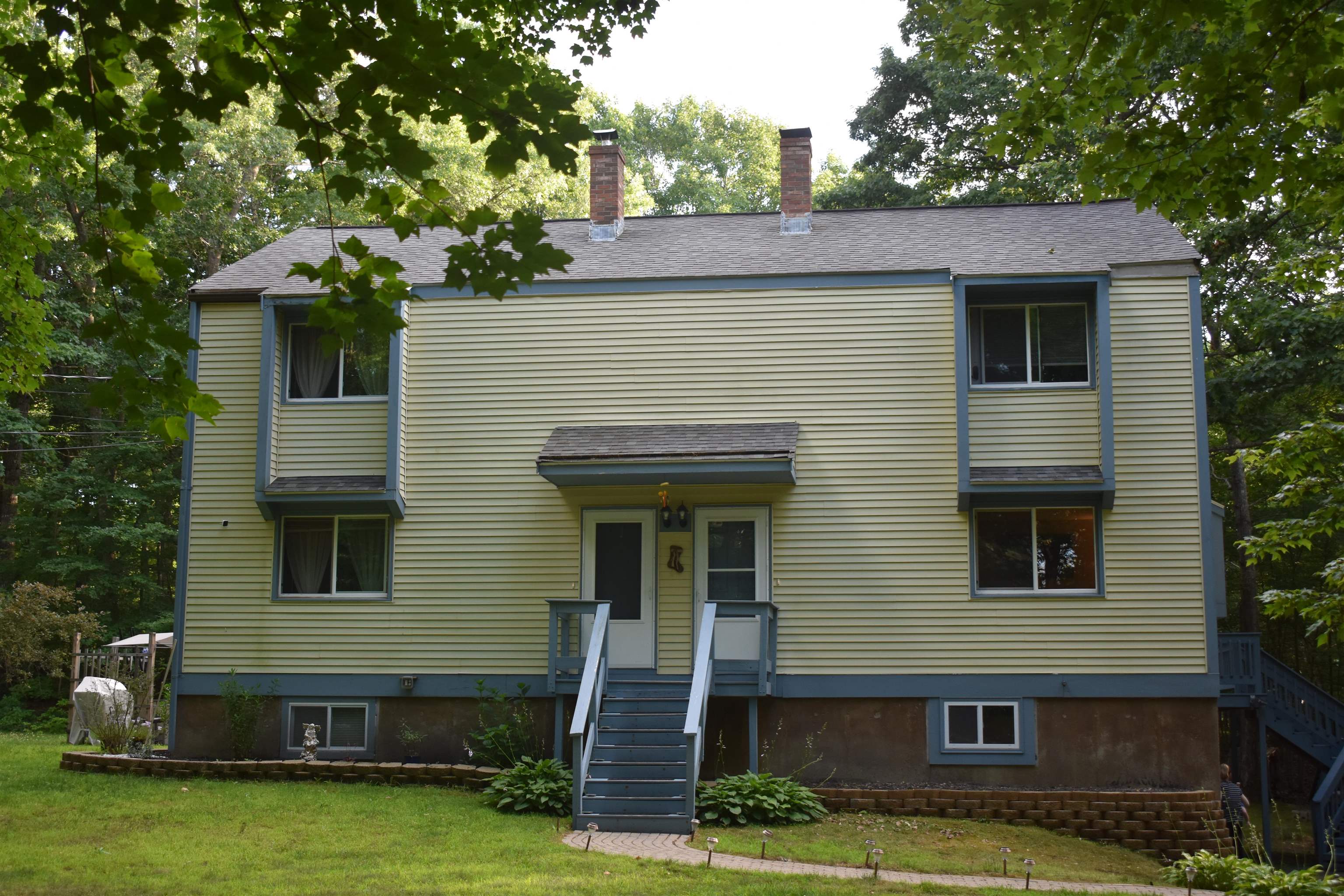 38 R Scenic Drive Derry, NH 03038 - Photo 2 of 33