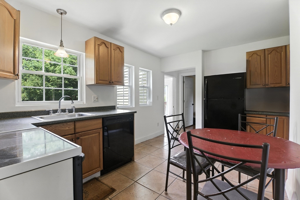 61 Manchonis Road Wilbraham, MA 01095 - Photo 3 of 28 Gallery Image 3
