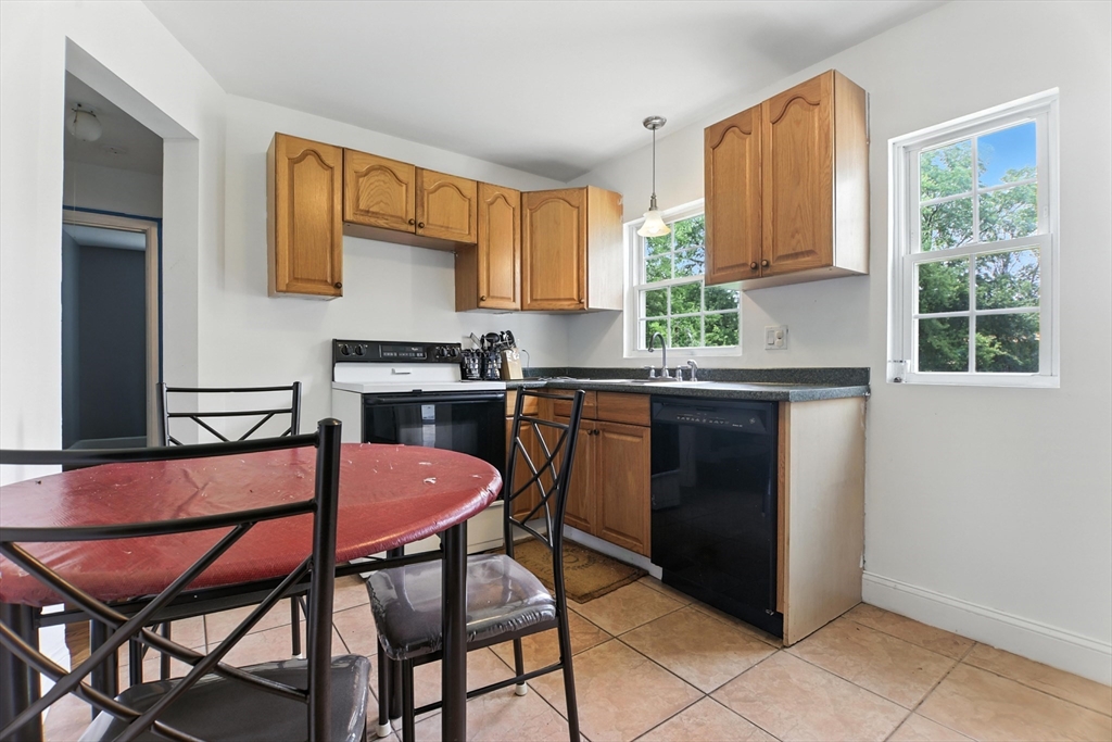 61 Manchonis Road Wilbraham, MA 01095 - Photo 5 of 28 Gallery Image 5