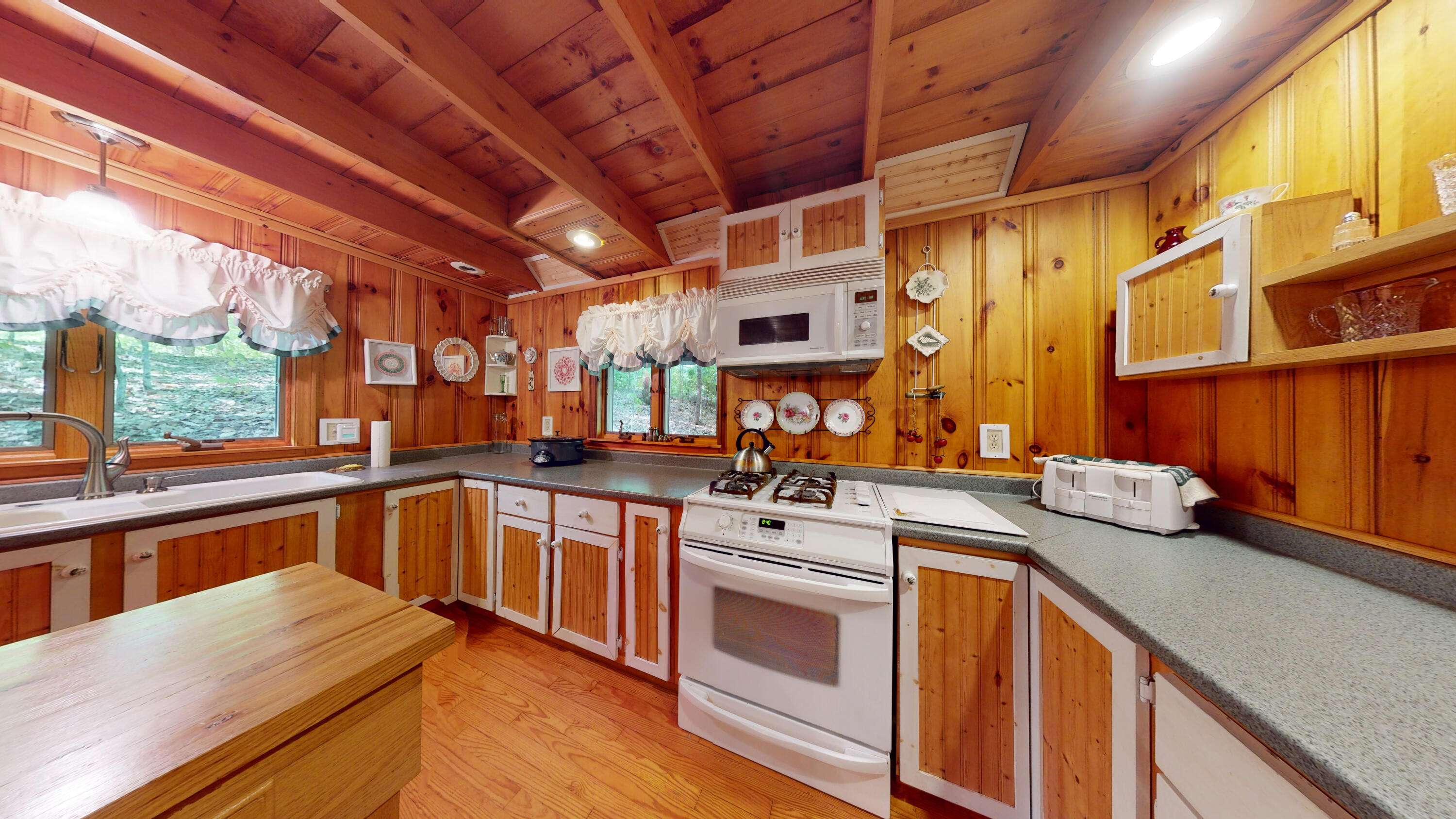 55 Dean Road Buxton, ME 04093 - Photo 6 of 37 55-Dean-Rd-Buxton-ME-04093-05232023_0712