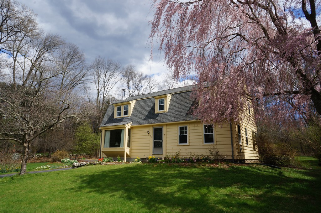 341 Red Acre Road Stow, MA 01775 - Photo 9 of 11