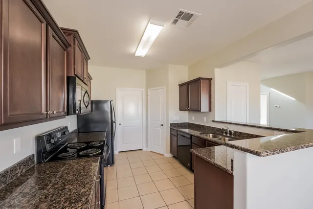 $2,045 | 1603 Yellow Stone Drive, Iowa Colony, TX 77583