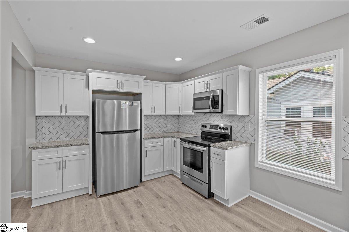 318 Bailey Street Greenville, SC 29609 - Photo 11 of 30