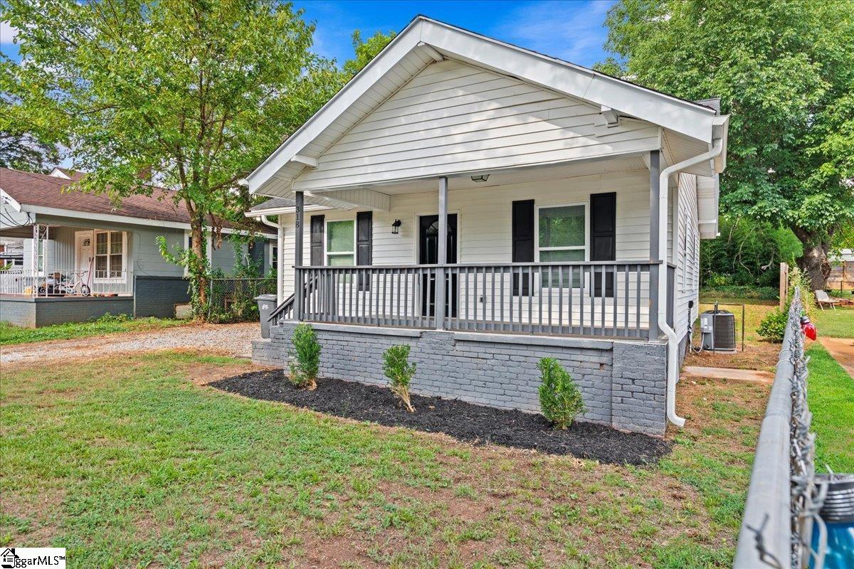 318 Bailey Street Greenville, SC 29609 - Photo 3 of 30