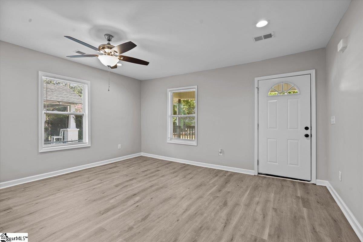 318 Bailey Street Greenville, SC 29609 - Photo 4 of 30