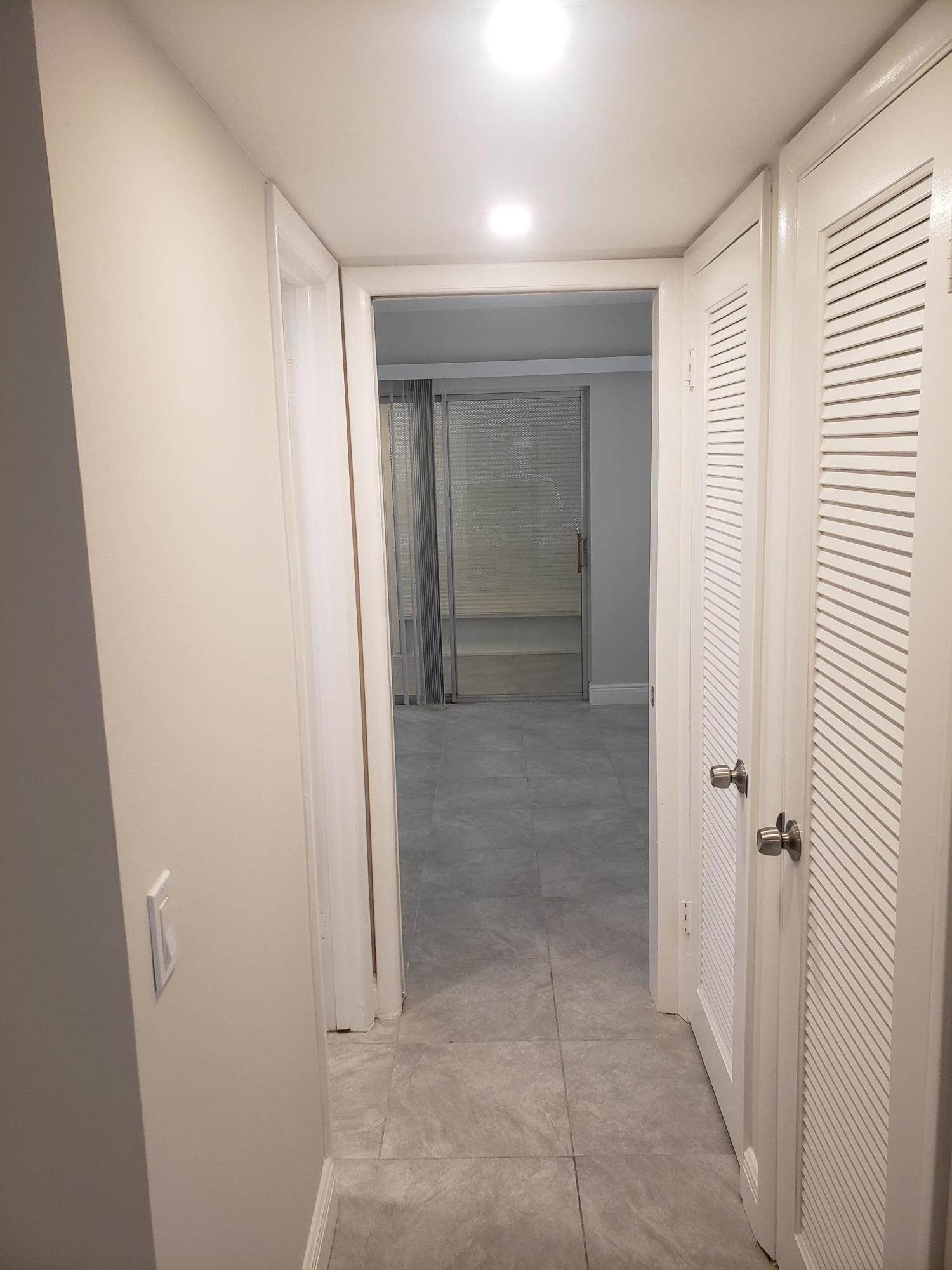 201 Normandy Lane, Unit E Delray Beach, FL 33484 - Photo 17 of 29 20201118_164358