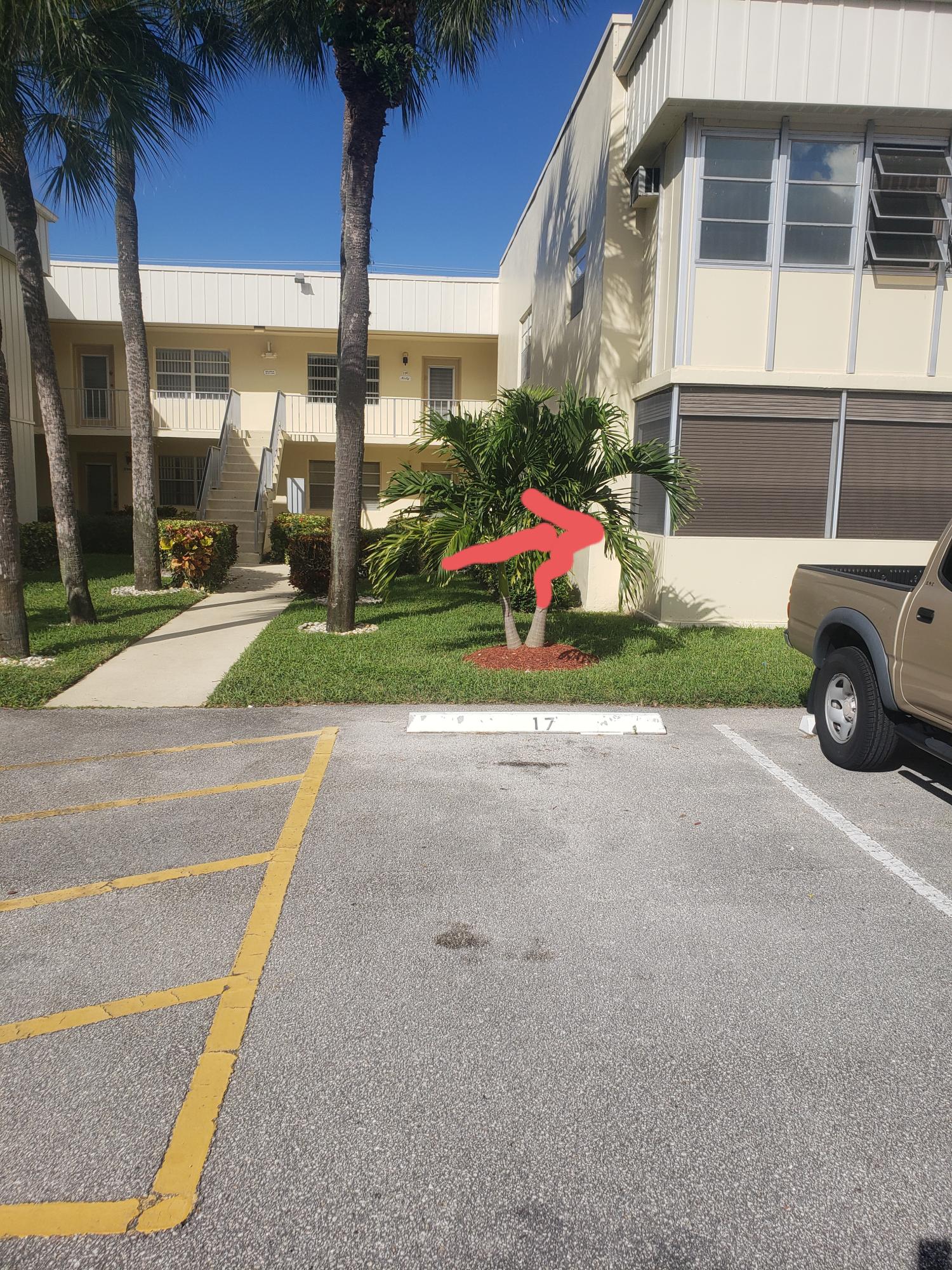 201 Normandy Lane, Unit E Delray Beach, FL 33484 - Photo 5 of 29 20201123_144809