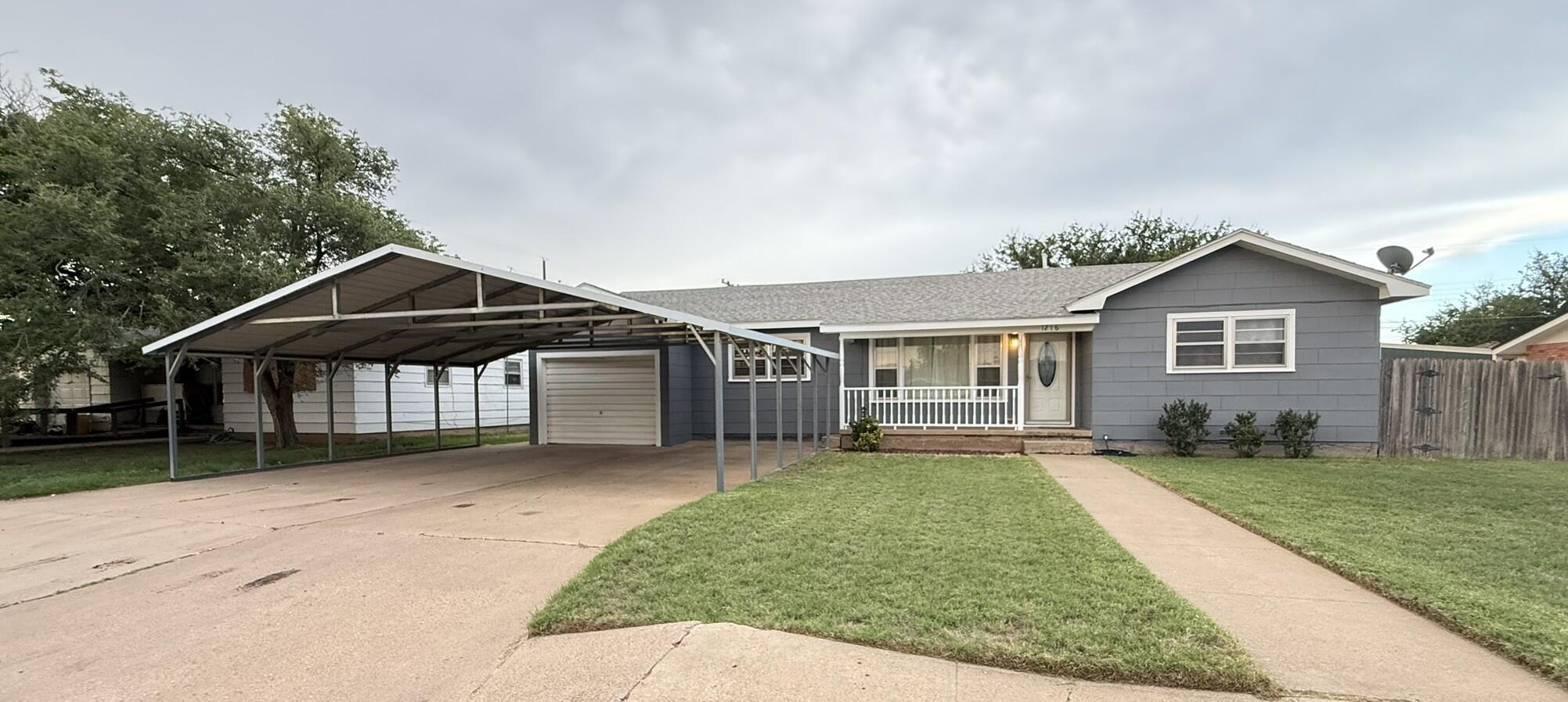 1216 Avenue M Ralls, TX 79357 - Photo 2 of 27 IMG_0356