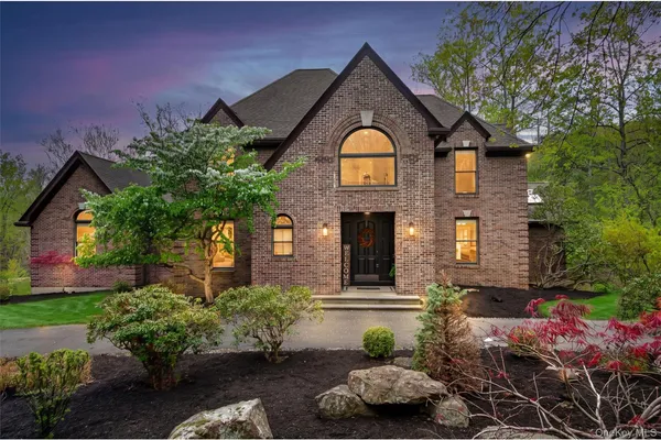 $1,699,000 | 237 South Mountain Road, New City, NY 10956