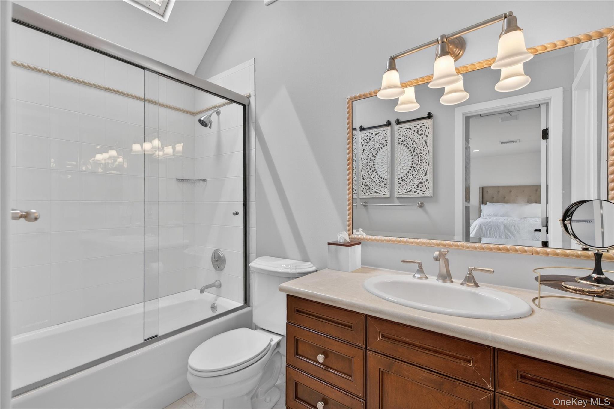 237 South Mountain Road New City, NY 10956 - Photo 35 of 49 4th bathroom/jack-n-jill
