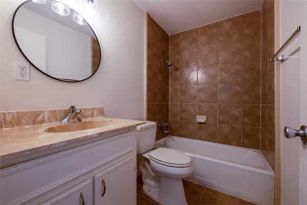 $2,800 | 4304 Scottsdale Road, Austin, TX 78721
