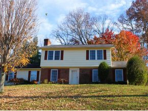 1805 Colonial Ridge Road Johnson City, TN 37604 - Photo 1 of 15 Front view