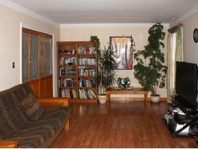 1805 Colonial Ridge Road Johnson City, TN 37604 - Photo 4 of 15 Living room