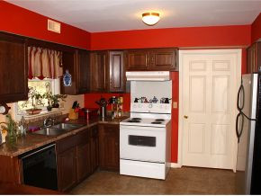 1805 Colonial Ridge Road Johnson City, TN 37604 - Photo 5 of 15 Kitchen