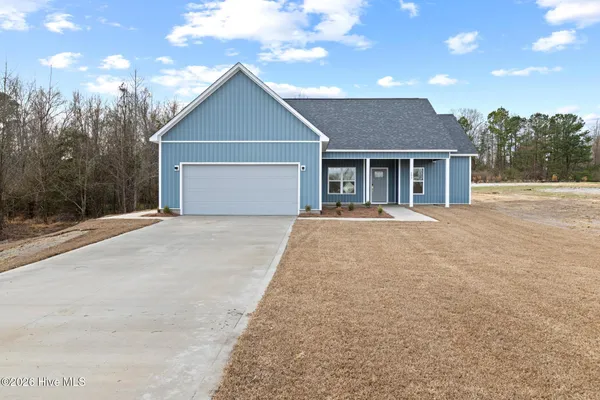 $310,000 | 405 Wade Drive, Richlands, NC 28574