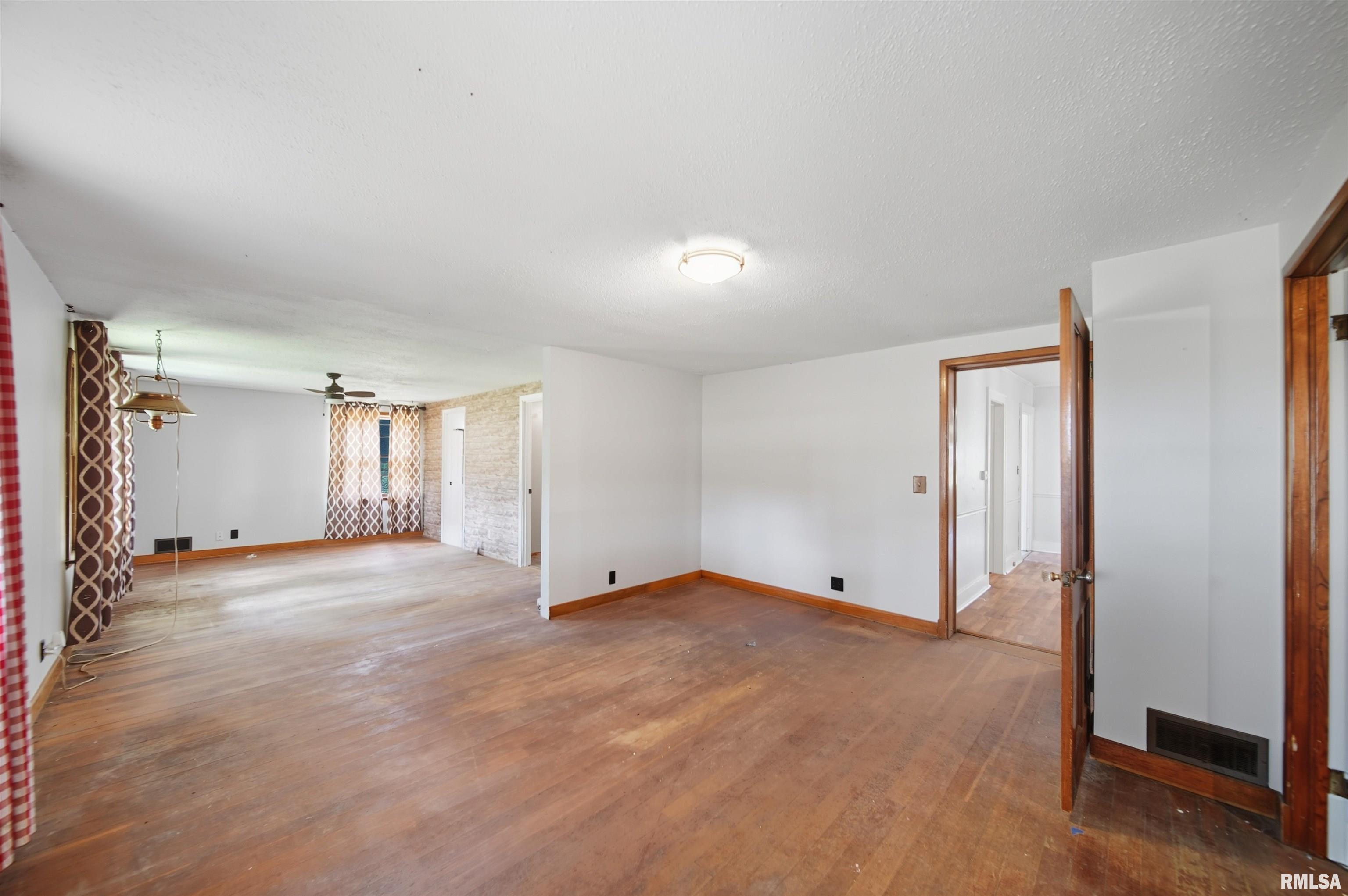 17684 West Eagle Point Road Polo, IL 61064 - Photo 31 of 46