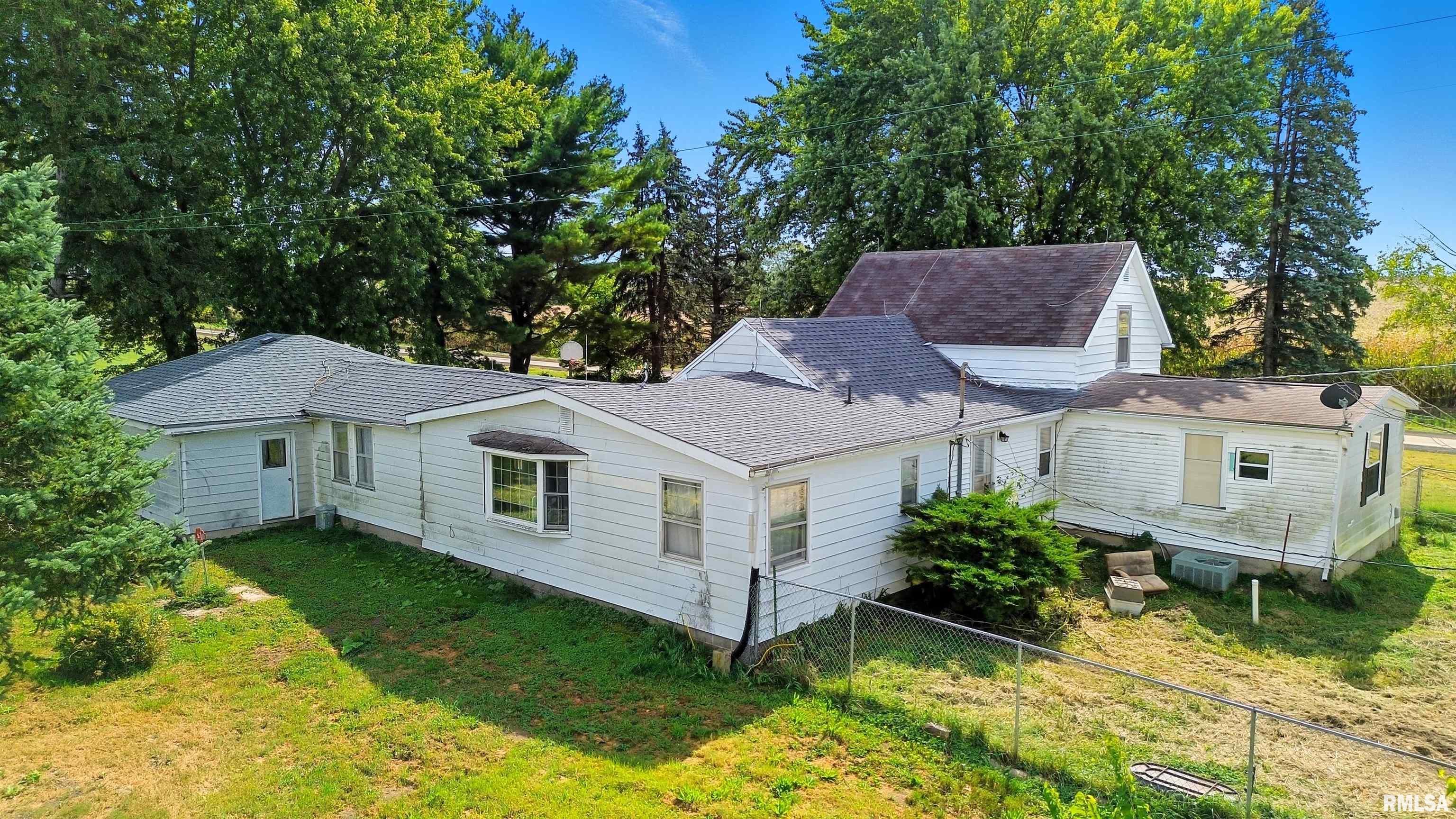 17684 West Eagle Point Road Polo, IL 61064 - Photo 7 of 46